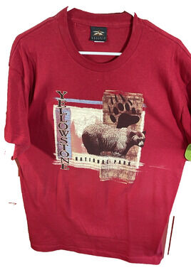 Yellowstone National Park T-Shirt Mens Large Red Grizzly Bear Graphic